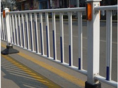 交通护栏规格款式质量好公路护栏批发价
