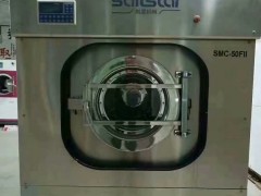 临沂汉庭酒店洗衣房低价转让一套自己用50航星水洗烘干机