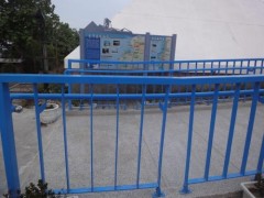 油漆围墙护栏喷油漆，长沙专业油漆翻新公司