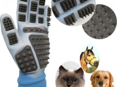 生产宠物手套可梳理毛发具有按摩功能促进狗狗健康又可用于