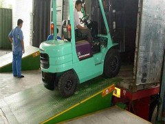 威海冷藏车装卸平台 威海固定式登车桥 液压装卸平台