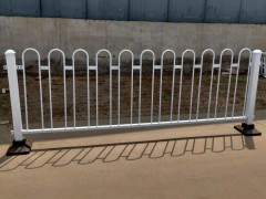 京式锌钢护栏|京式道路防撞护栏|京式交通护栏复合管护栏|