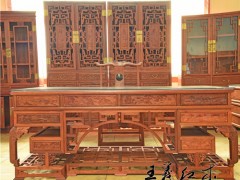 缅甸花梨沙发品牌热销 古典大红酸枝书桌榫卯 王义红木书桌